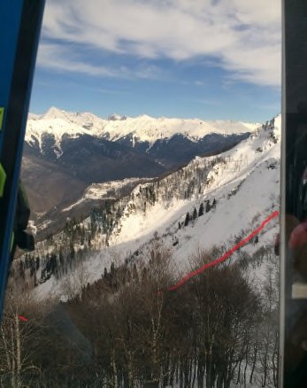 Steep pitch of the terrain photographed from the side
